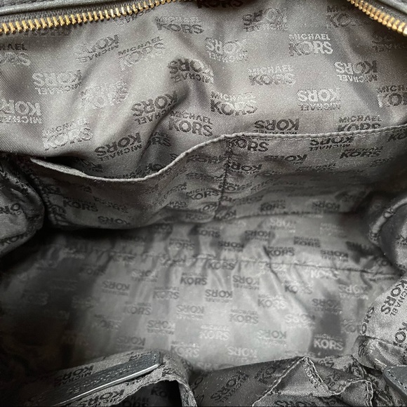 Micheal Kors versatile leather bag - Picture 10 of 14